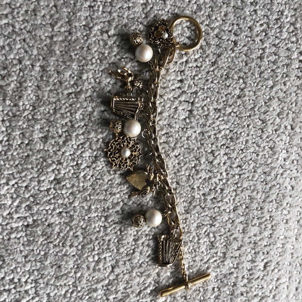 Charm Bracelet 💛